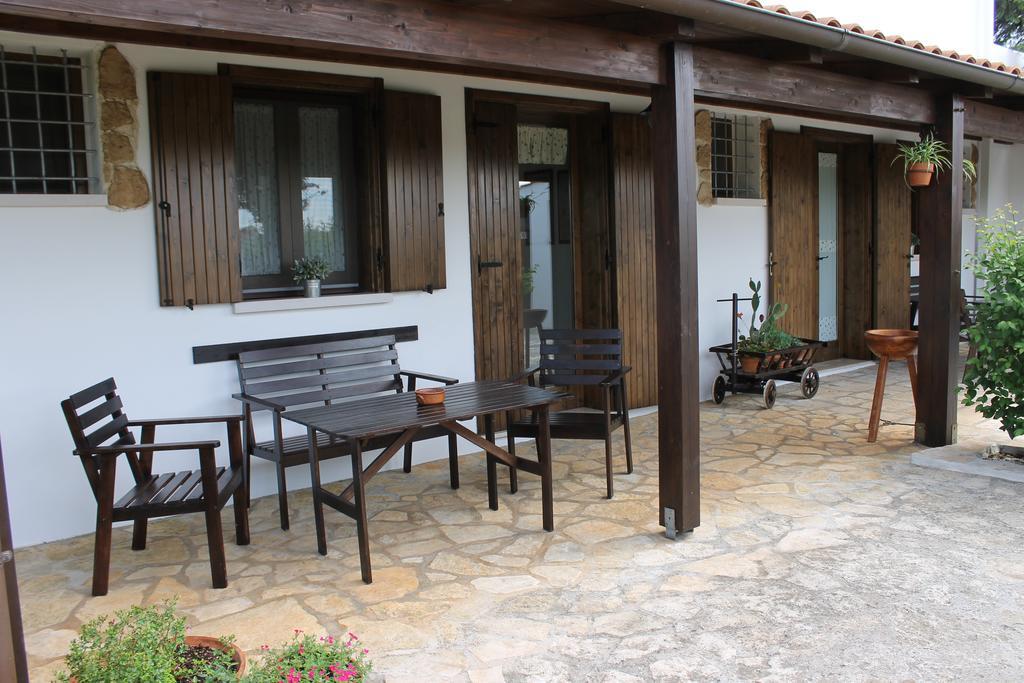 Albachiara Bed & Breakfast โมโนโปลี ภายนอก รูปภาพ