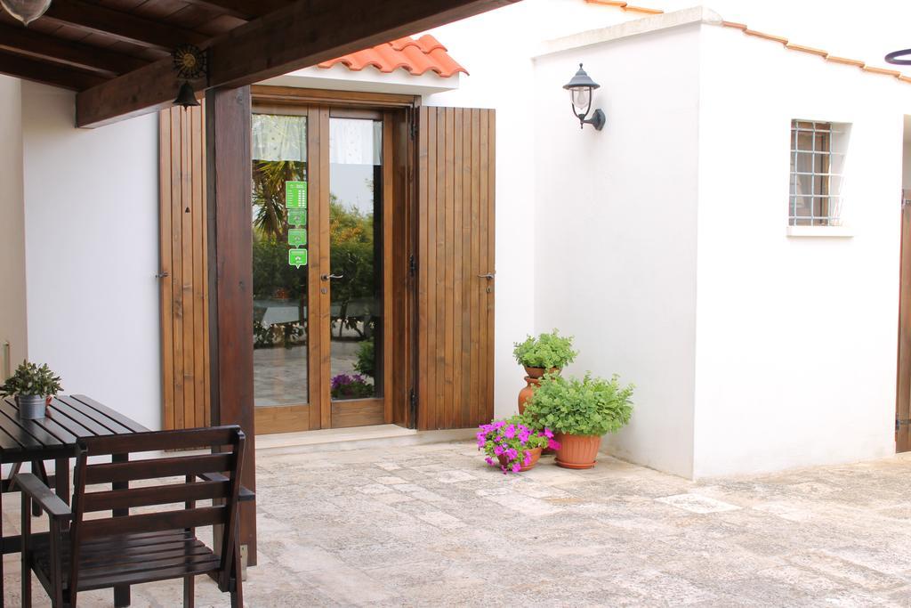 Albachiara Bed & Breakfast โมโนโปลี ภายนอก รูปภาพ