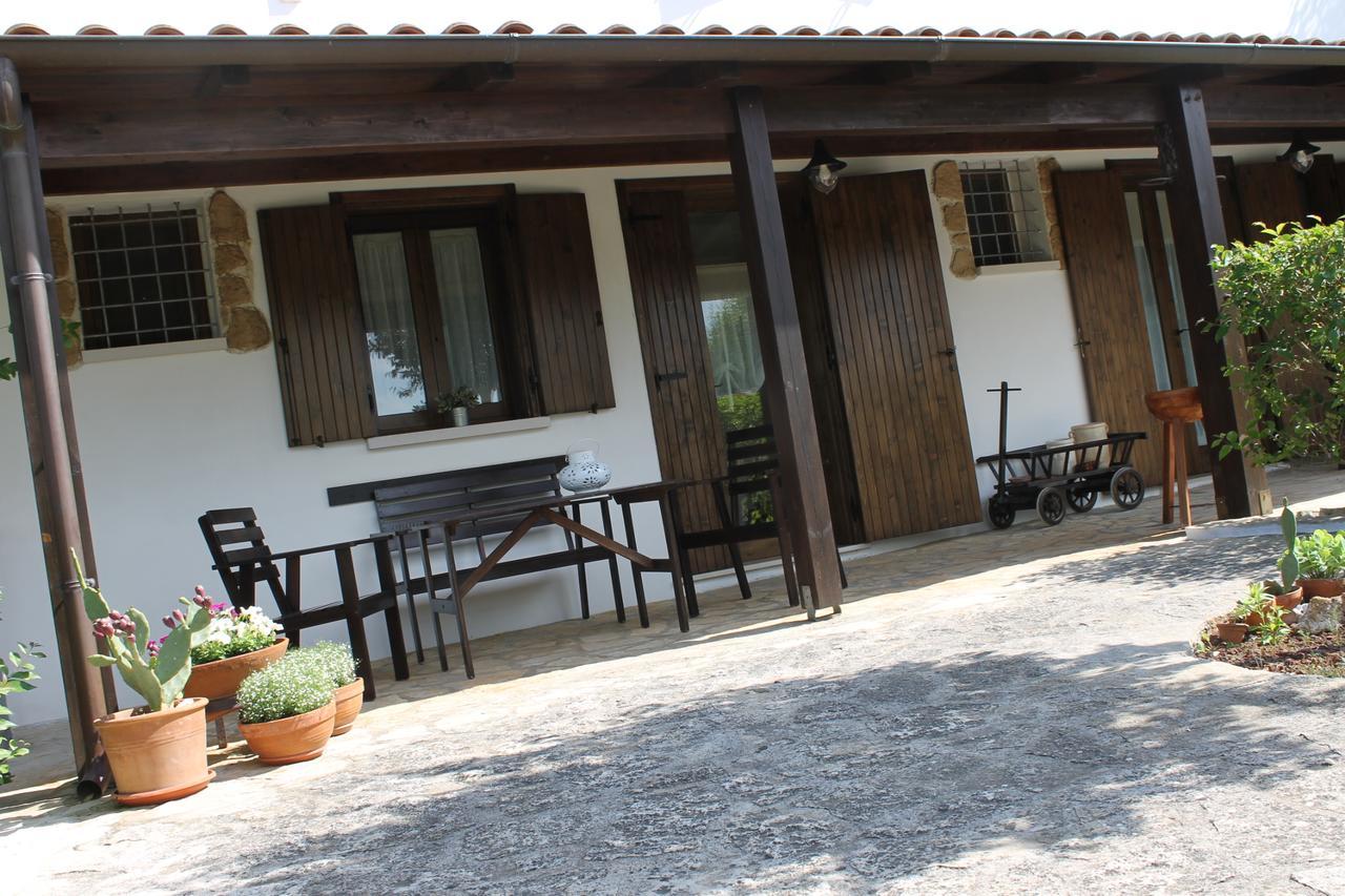 Albachiara Bed & Breakfast โมโนโปลี ภายนอก รูปภาพ