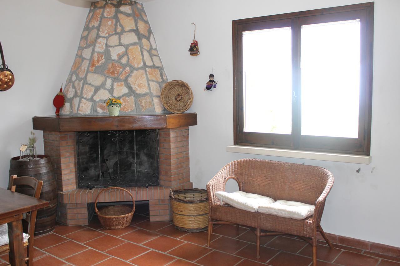 Albachiara Bed & Breakfast โมโนโปลี ภายนอก รูปภาพ